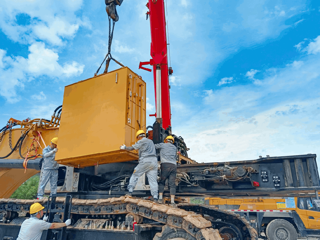 雷沃重工大型矿挖FR2000F助力绿色矿山建设